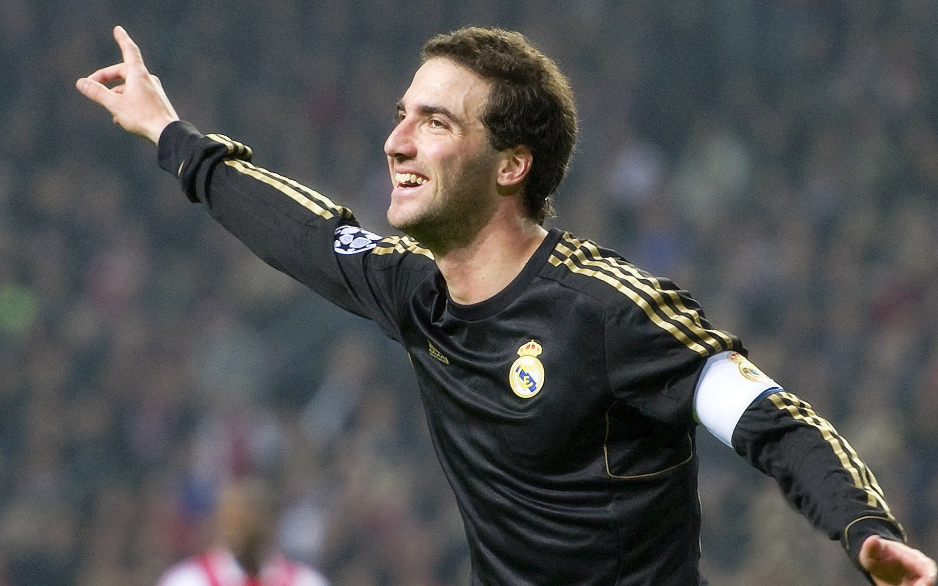 乐鱼体育-场馆设施翻新完成比赛场地改造计划推进，场馆设计方案  第4张