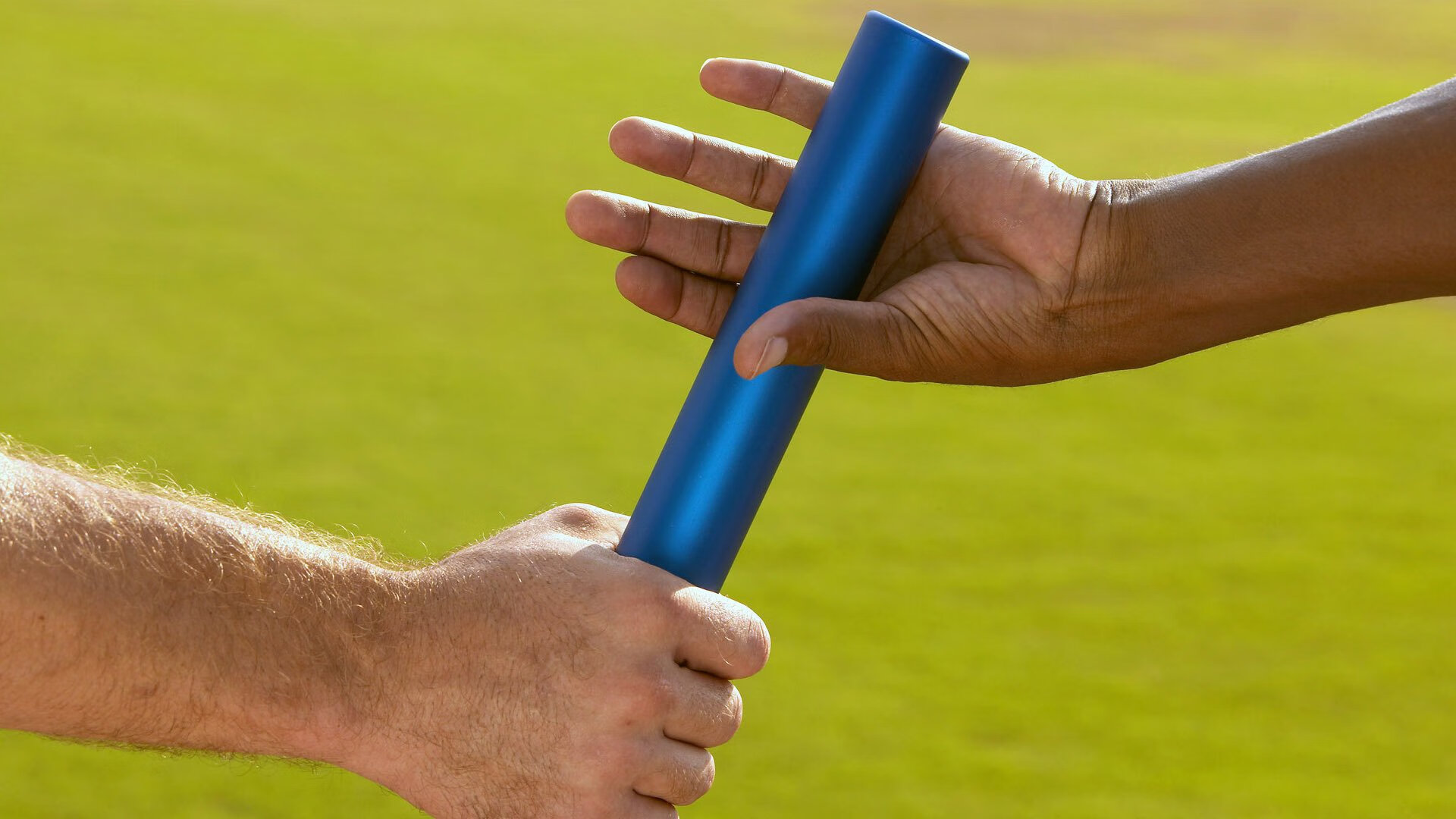 乐鱼体育app-曼城压迫式打法再次主导整场节奏，曼城压哨夺冠  第1张