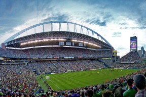 乐鱼体育官网优惠-“高新区全民健身馆：短柄墙球，不只是技巧，更是大脑与速度的无声较量”