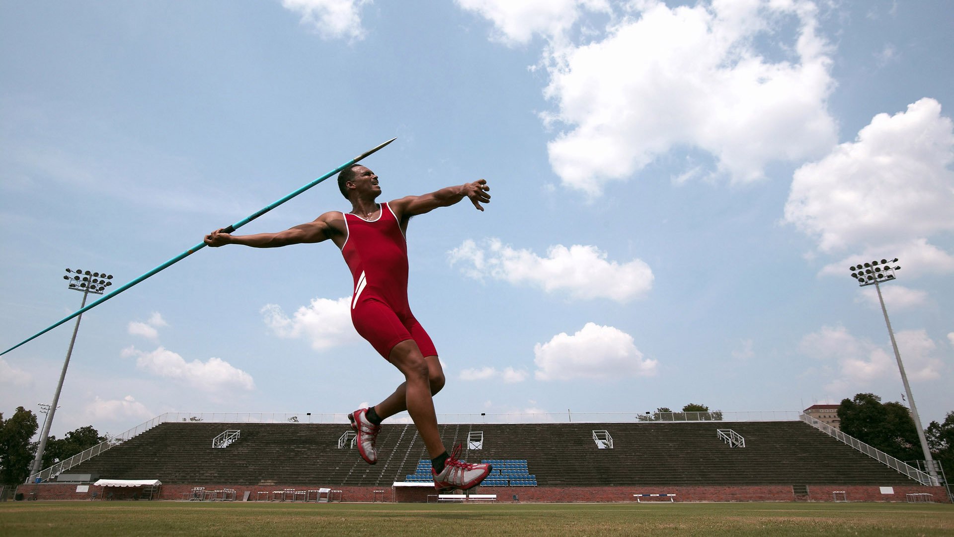 乐鱼体育官网登录-“三叉湖飞盘赛：挑战精准与速度，竞技新高峰”  第1张